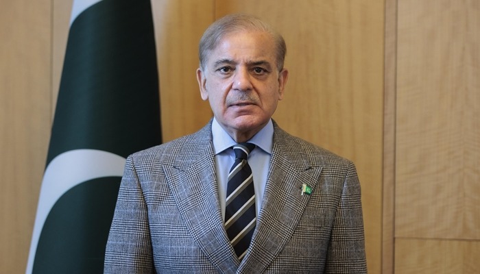 وزيراعظم  سينيٽ چيئرمين،  قومي اسيمبلي جي اسپيڪر ۽ ٻين جي پگهارن ۾ واڌ جو نوٽيس وٺي ڇڏيو